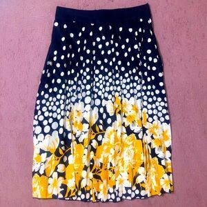 PolkaDot Floral Skirt 🌼💙